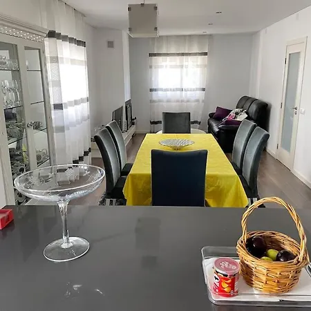 Moradia Alegre No Centro Da Da Tocha. Casa vacanze *